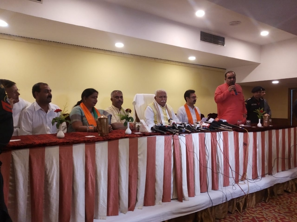 शाह के कार्यक्रम में बदलाव
4 जनसभा की जगह  तीन होंगी