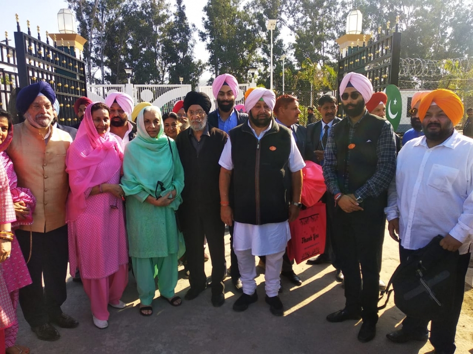 कैप्टन अमरिन्दर सिंह के सम्मिलन वाले पहले जत्थे का पाकिस्तानी प्रधानमंत्री इमरान ख़ान द्वारा निजी तौर पर स्वागत