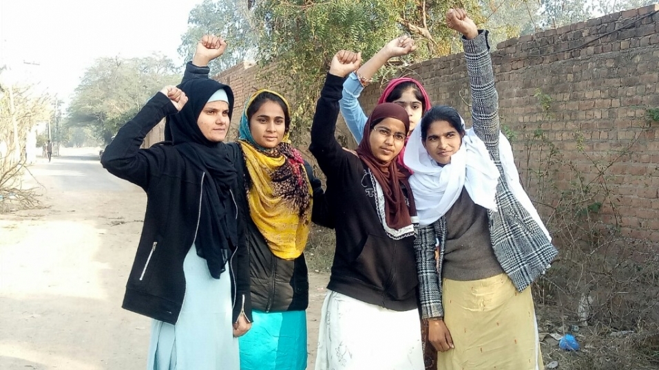 हम किसी से कम नही हैं, 5 मुस्लिम लड़कियों की ललकार