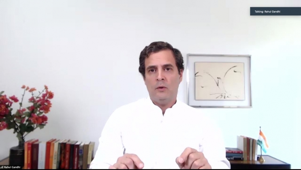 #RahulCaresForIndia सड़क पर चलने वाले मजदूरों को कर्ज नही जेब में पैसा चाहिए ,आर्थिक पैकेज पर राहुल गांधी 