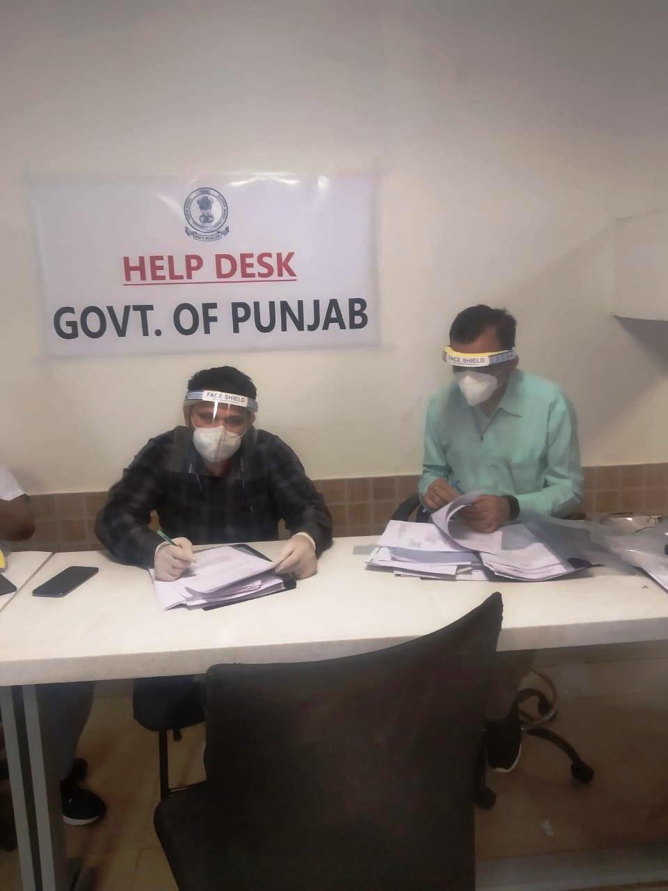 #Vande Bharat Mission विदेशों से वापस आ रहे (NRIs) की सुविधा के लिए इंदिरा गांधी अंतरराष्ट्रीय हवाई अड्डे पर सुविधा केंद्र स्थापित