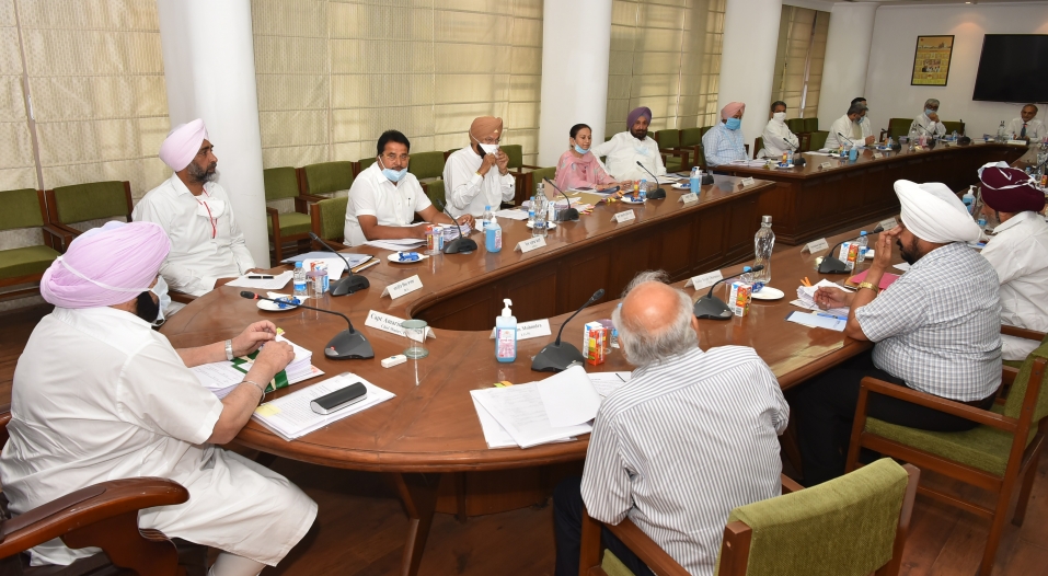 COVID-19  आर्थिक संकट  से उभरने के लिए पंजाब  ने केंद्र से 51,102 करोड़ रुपए की वित्तीय मदद मांगी 