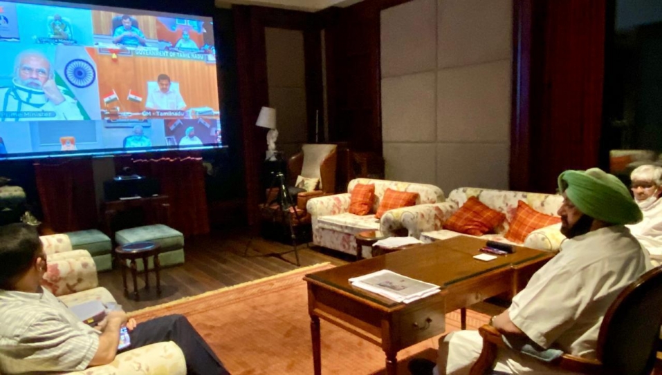 कोविड के मद्देनजऱ पराली जलाने को रोकने के लिए किसानों को मुआवज़ा देने की मांग दोहराई