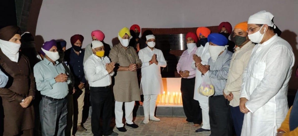 दिल्ली भाजपा  ने रकाबगंज साहिब गुरुद्वारा में  1984 के नरसंहार में मारे गए मासूम सिख भाई-बहनों को श्रद्धांजलि दी
