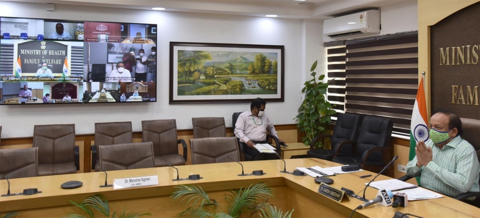 डॉक्टर,हेल्थ केयर वर्कर्स को बीमा पॉलिसी का लाभ मिलता रहेगा- स्वास्थ्य मंत्रालय 