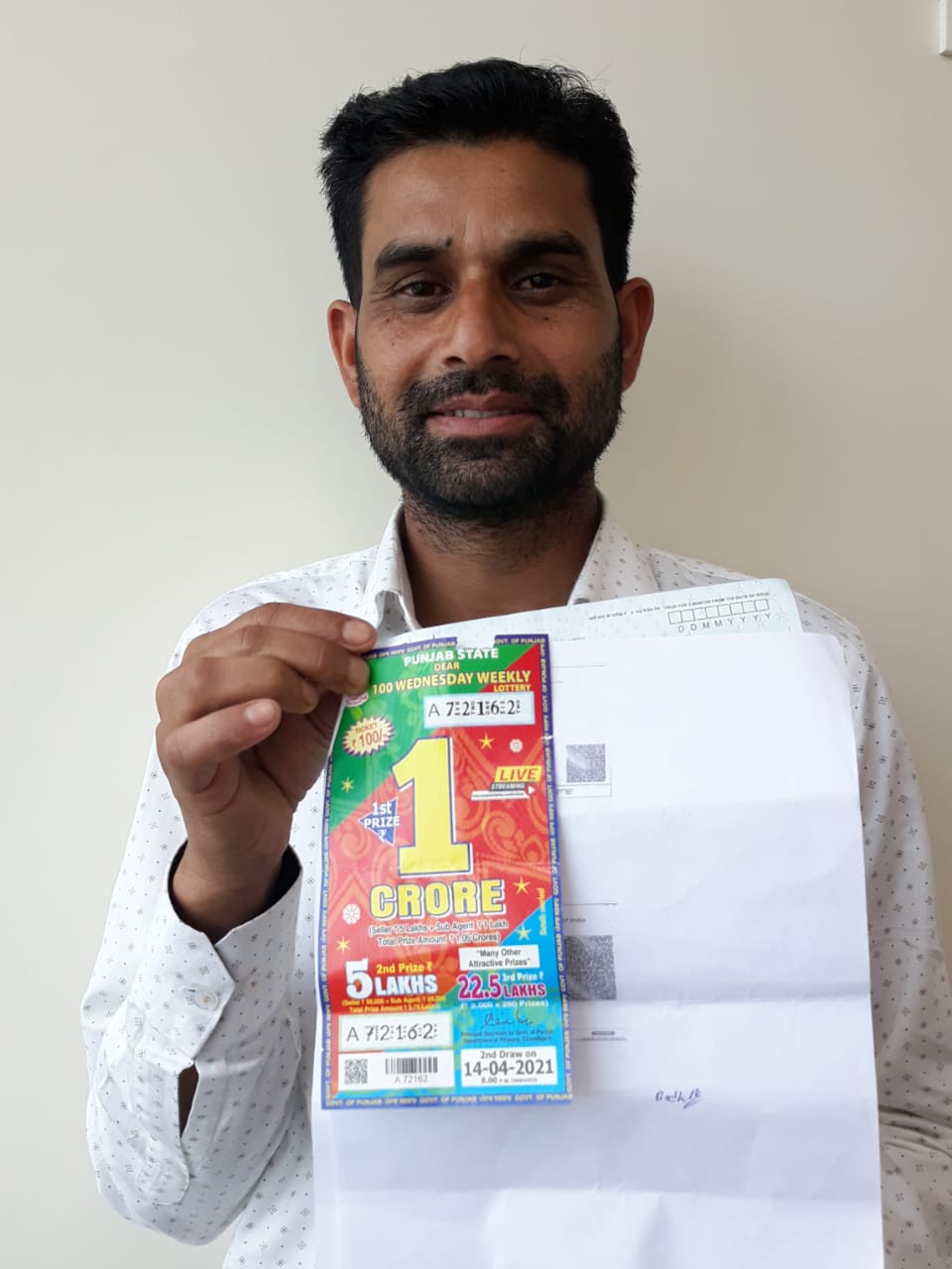 आर्थिक तंगहाली से जूझ रहा बोध राज बना करोड़पति