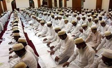 बिहार में बकरीद की रौनक, गांधी मैदान में लोगों ने नमाज अदा की