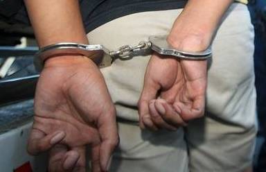 केरल सरकार के दो अधिकारी राहत सामग्री का गबन करने के आरोप में गिरफ्तार
