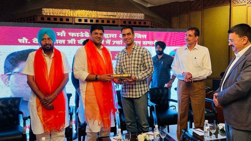चौ. देवीलाल ने ग़रीबों का किया उत्थान : डिप्टी सीएम दुष्यंत 