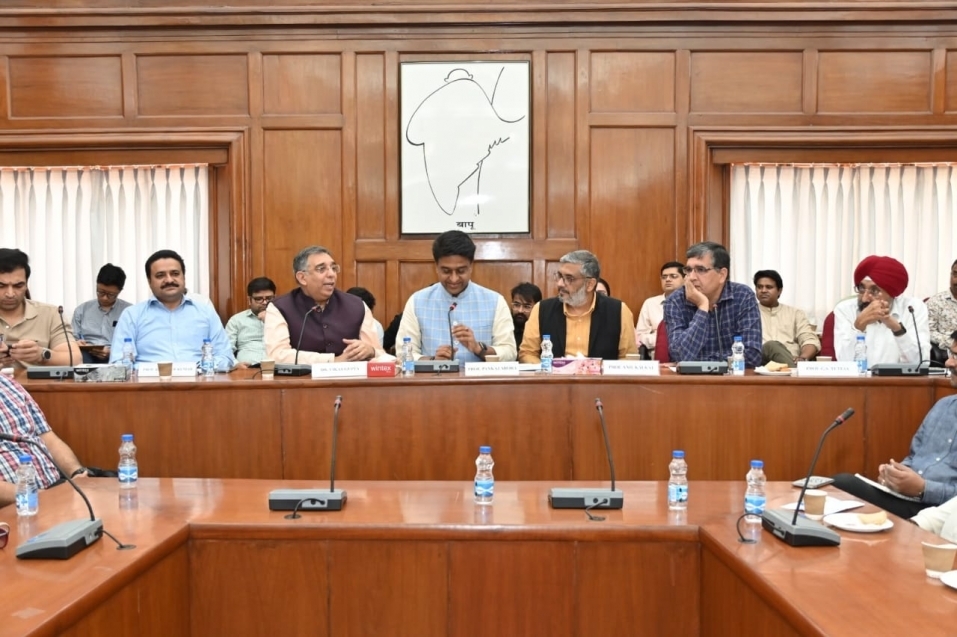 बीजेपी कर रही है चुनाव आचार संहिता का उल्लंघन दिल्ली कांग्रेस ने चुनाव आयोग को पत्र लिखा।