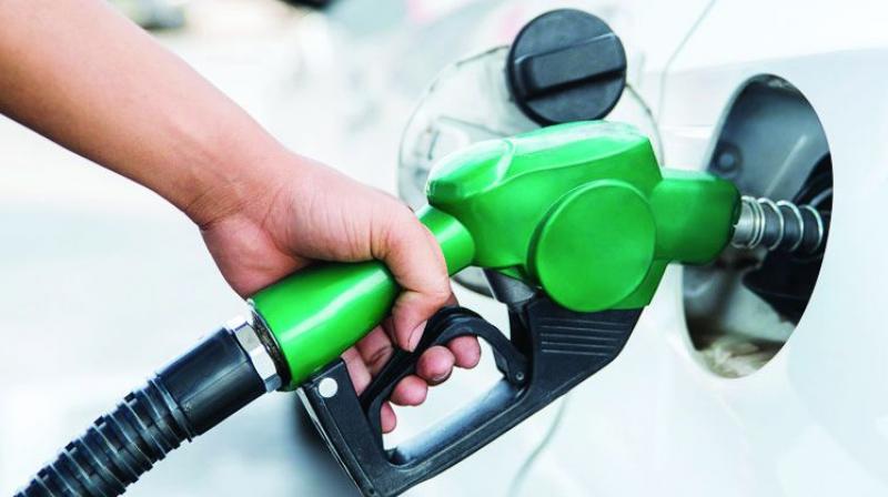 महाराष्ट्र के परभणी में पेट्रोल 89.97 रुपये लीटर