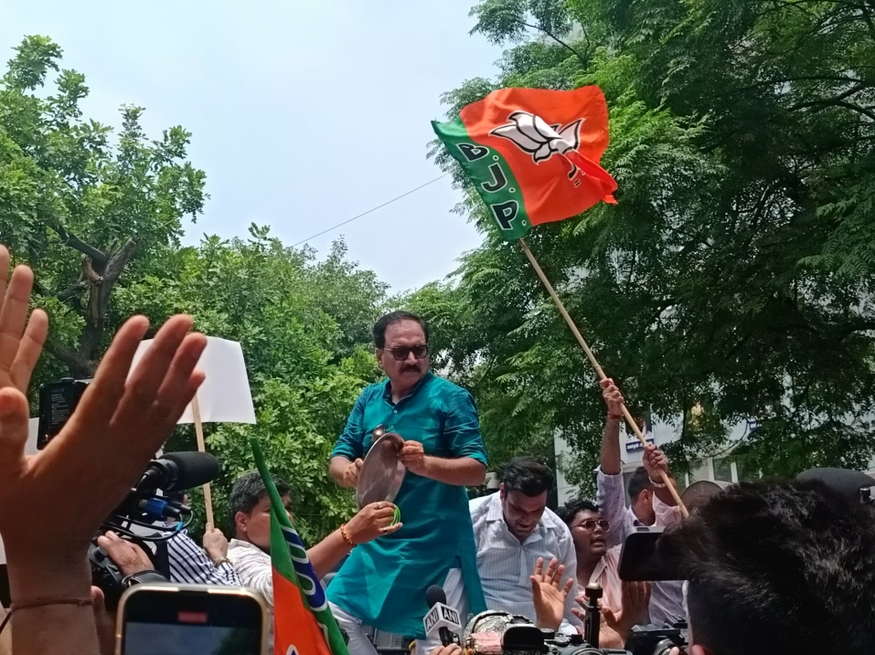 दिल्ली सरकार के भ्रष्ट तंत्र के खिलाफ भाजपा की लड़ाई जारी रहेगी  -- वीरेन्द्र सचदेवा