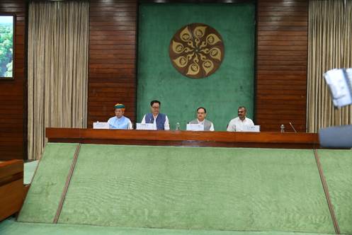 संसद मानसून सत्र 2025 को लेकर सरकार और राजनीतिक दलों के नेताओं की अहम बैठक, 54 नेताओं ने लिया हिस्सा