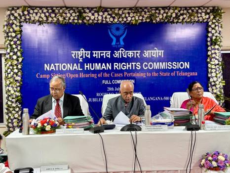  हैदराबाद में NHRC की दो दिवसीय सुनवाई सम्पन्न, 109 मामलों की सुनवाई, ₹49.65 लाख का मुआवज़ा सिफारिश