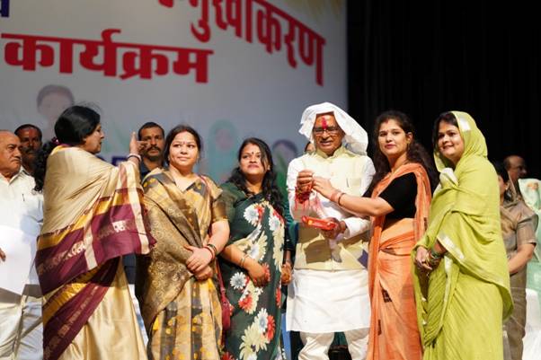 दिशा–रायसेन में शिवराज सिंह चौहान की तिरंगा यात्रा और स्वदेशी मार्च...