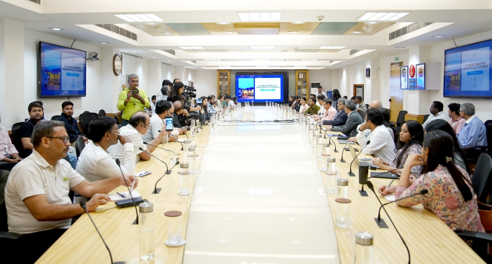 नीति आयोग ने जारी की रिपोर्ट – “रीथिंकिंग होमस्टेज़: नेविगेटिंग पॉलिसी पाथवे”