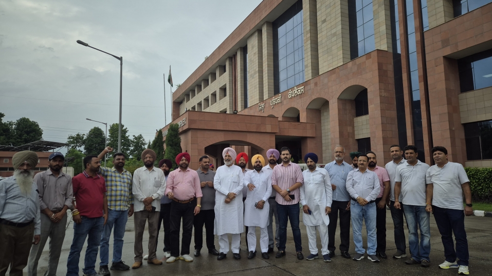 मनीष सिसोदिया के ख़िलाफ़ उचित क़ानूनी धाराओं में एफआईआर दर्ज की जाए: बलबीर सिद्धू

