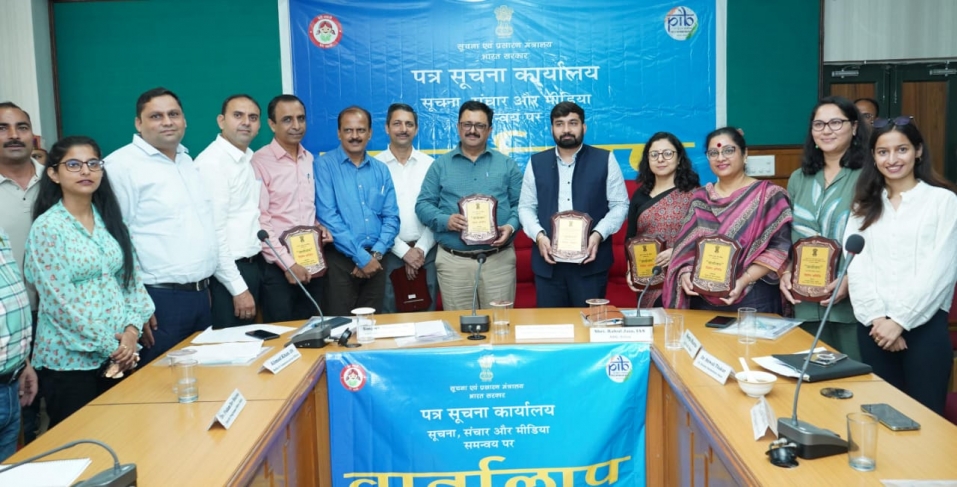 मीडिया आपदाओं पर रिपोर्टिंग करते समय सतर्क रहे और सनसनी से...
