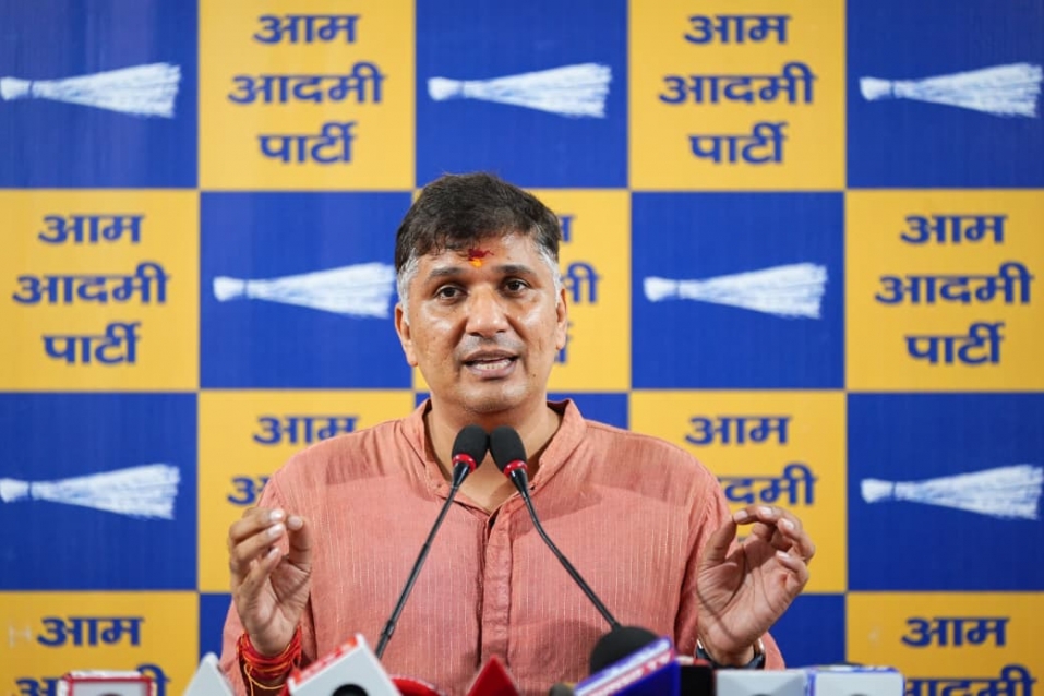भाजपा स्कूलों में आरएसएस का इतिहास पढ़ाए, लेकिन बच्चों को सच बताए - सौरभ भारद्वाज