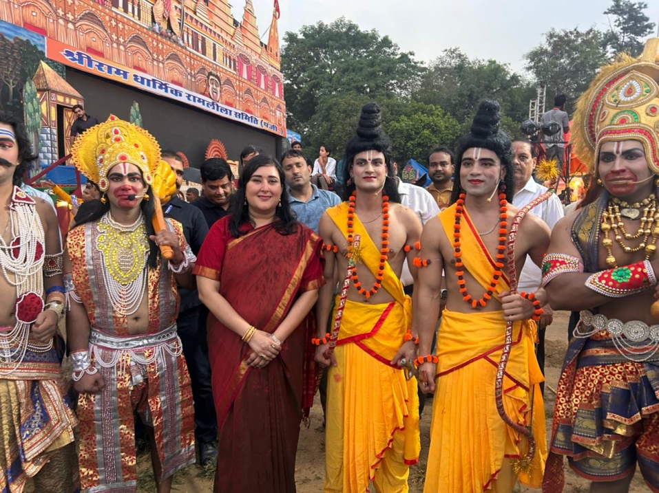 दिल्ली भाजपा नेताओं ने दिल्लीवासियों को दशहरे की शुभकामनाऐ दीं ...