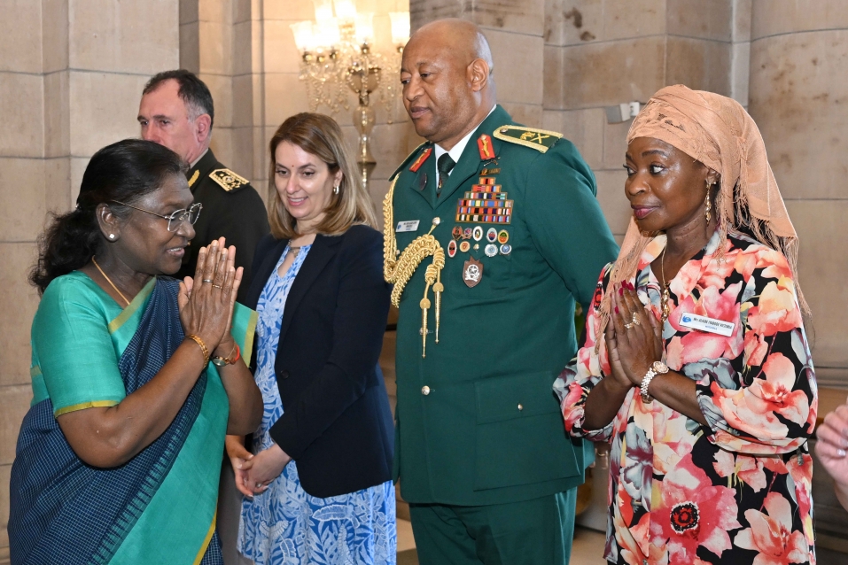 राष्ट्रपति द्रौपदी मुर्मू ने कहा – ‘शांति के संरक्षक बनकर ऐसा विश्व बनाएं, जहां हर बच्चा सुरक्षित नींद सो सके’