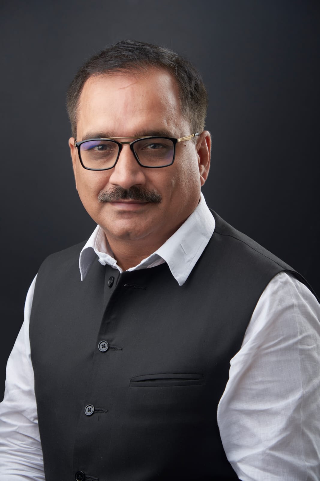 तुष्टिकरण की राजनीति करने वाली आम आदमी पार्टी को समझना पड़ेगा कि दिवाली में विकास, परंपरा और पर्यावरण संरक्षण साथ-साथ चल सकते हैं —- वीरेंद्र सचदेवा