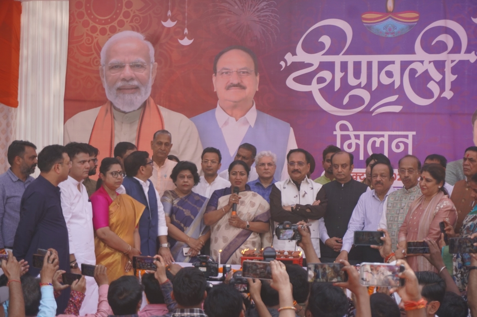 60 हज़ार करोड़ रुपये से अधिक का सोने चाँदी का हुआ व्यापार