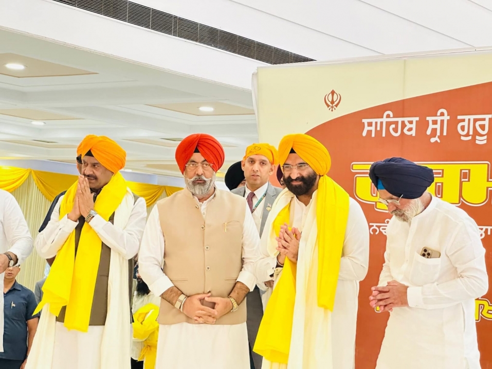 दिल्ली गुरुद्वारा कमेटी ने पहली पातशाही श्री गुरु नानक देव जी का प्रकाश पर्व श्रद्धा और उत्साह के साथ मनाया।