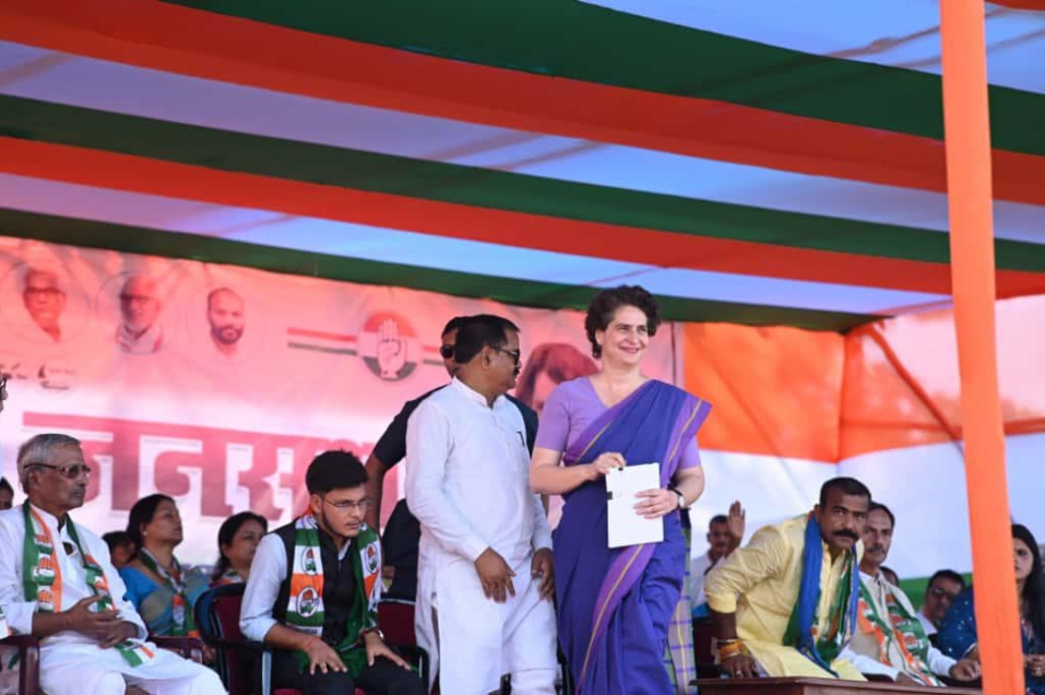 बिहार से पलायन करने वाले लोग अपमान सहते हैं, लेकिन एनडीए सरकार उनकी सुध तक नहीं ले रही: प्रियंका 