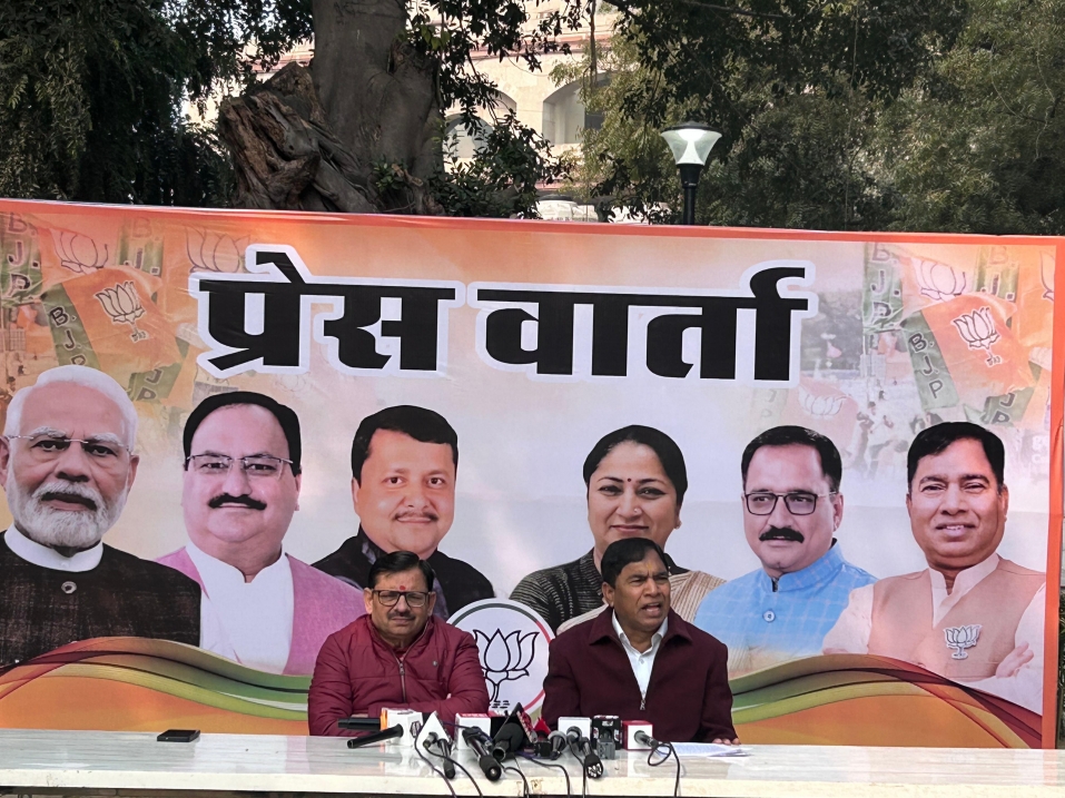 अरविंद केजरीवाल एवं पंजाब सीएम सरदार भगवंत मान भी सिख गुरू साहिबान के अपमान के दोषी हैं ।