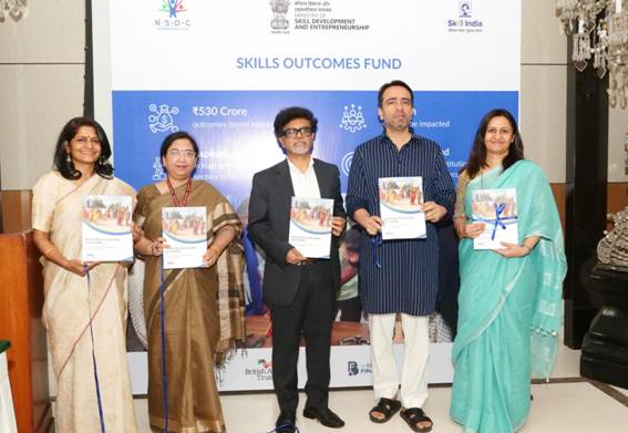  युवाओं के लिए महत्वाकांक्षी आजीविका के अवसर खोलने हेतु स्किल...