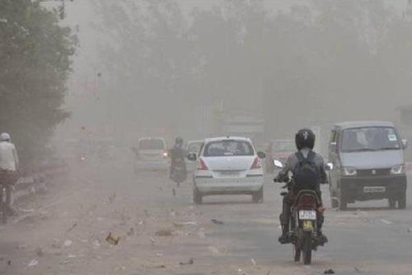 दिल्ली एनसीआर में मौसम बदल गया है