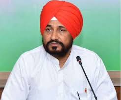 कैबिनेट मंत्री चरनजीत सिंह चन्नी ने पीडि़त मीना रानी का हाल चाल पूछा
पीडि़त मीना रानी के इलाज का सारा खर्चा पंजाब सरकार उठाएगी-चन्नी
