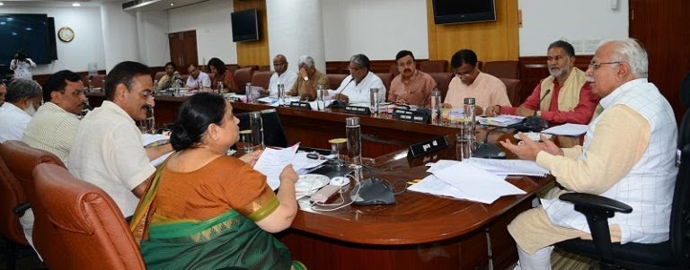 हरियाणा के मुख्यमंत्री श्री मनोहर लाल की अध्यक्षता में आज यहां हुई मंत्रिमंडल की बैठक में इंजीनियर-इन-चीफ (ईआईसी)