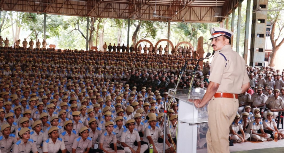 वर्दी रौब के लिए नही कर्तव्य पालन के लिए पुलिस वालों को नसीहत!