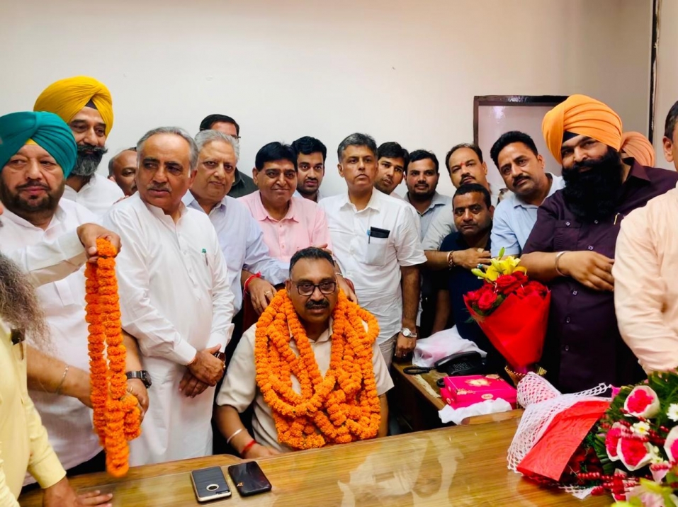 दीवान ने संभाला पीएलआईडीबी चेयरमैन का चार्ज; स्पीकर राणा केपी, उद्योग मंत्री अरोड़ा, सांसद तिवारी विशेषतौर पर रहे मौजूद